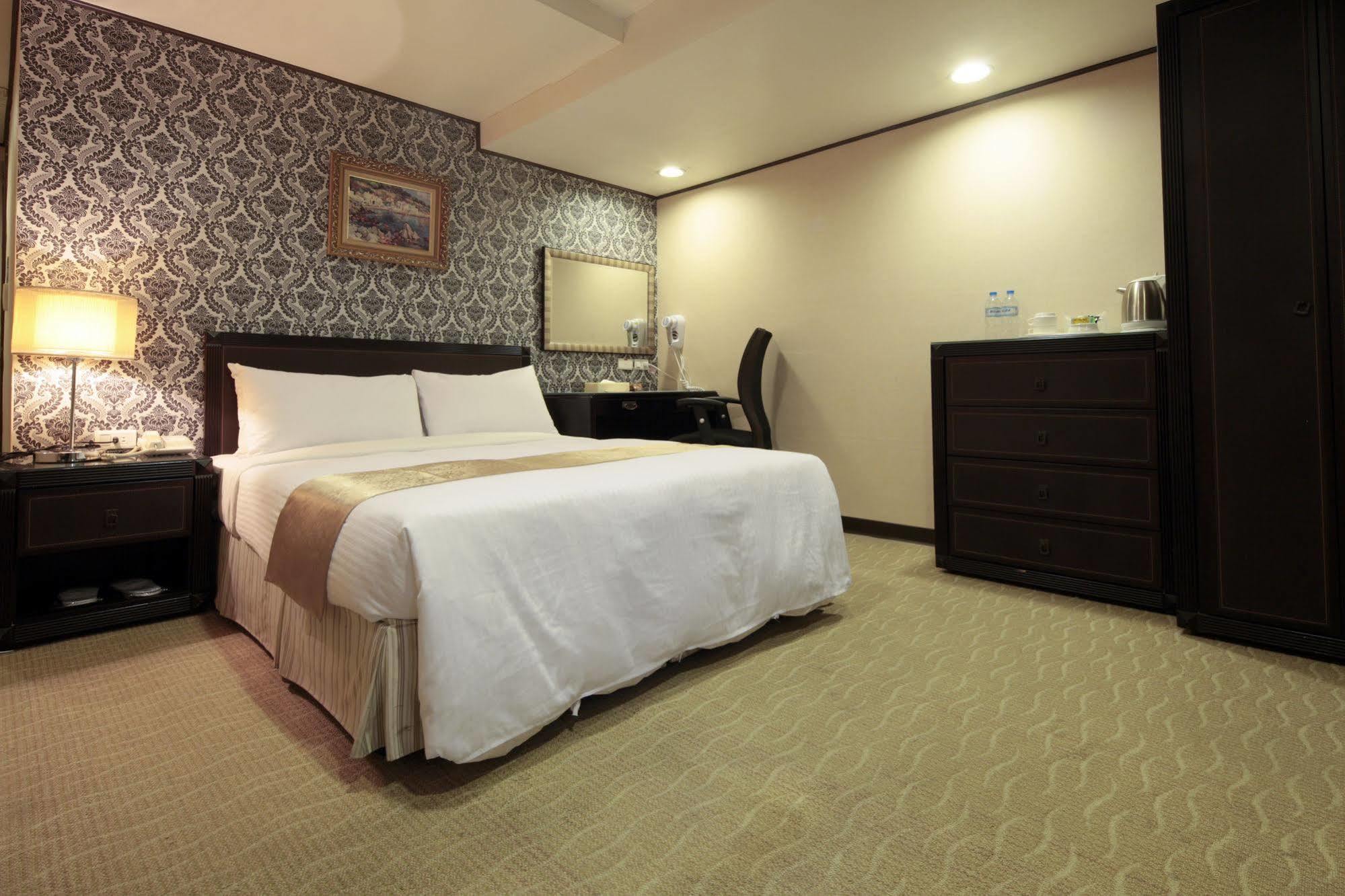 Lincoln Hotel 타이난 외부 사진