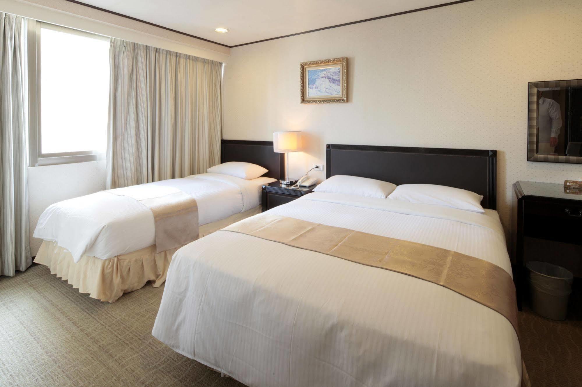 Lincoln Hotel 타이난 외부 사진